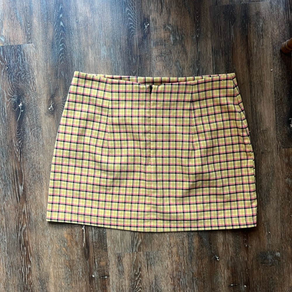 Urban Outfitters Mini Skirt, size Medium - Picture 4 of 7